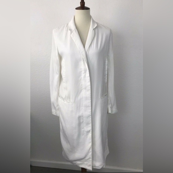 Aritzia Babaton Mikey Coat (White) Size Small - Picture 4 of 4